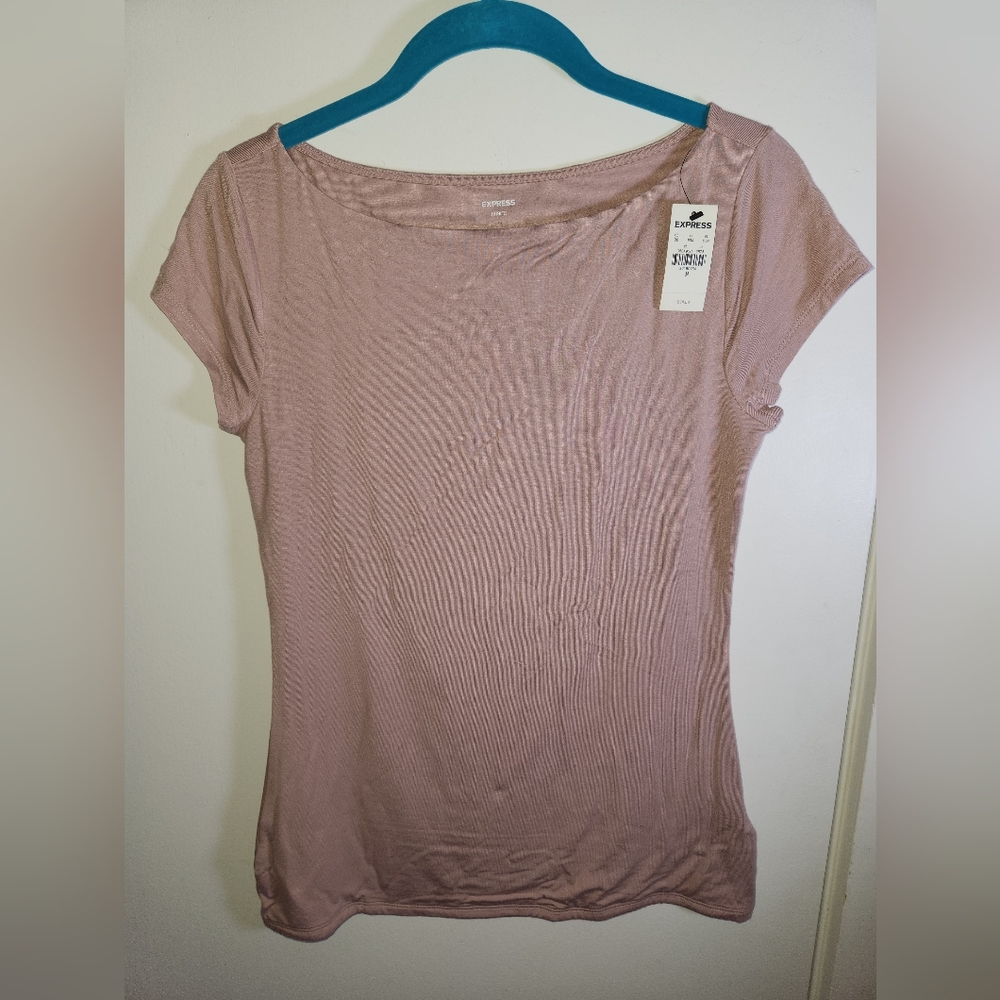 NWT Express Fitted Mauve Pink T-Shirt Medium